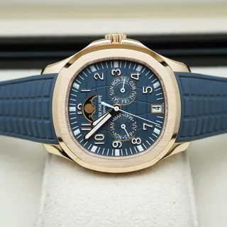 Patek Philippe Aquanaut 5261R-001 40mm Rose gold