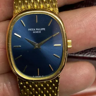 Patek Philippe Golden Ellipse 4226 23mm Yellow gold Blue