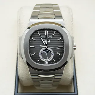 Patek Philippe Nautilus 5726/1A Stainless steel Gray