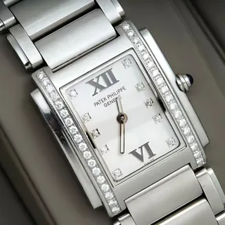 Patek Philippe Twenty~4 4910/10A-011 25mm Stainless steel White