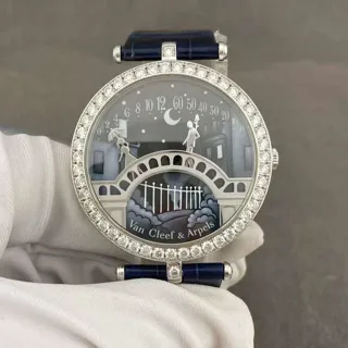 Van Cleef & Arpels Alhambra VCARN9VI00 White gold Blue