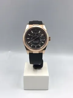 Rolex Sky-Dweller 326235-0006 Rose gold Gray