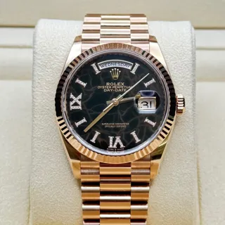 Rolex Day-Date 36 128235-0041 36mm Rose gold Black