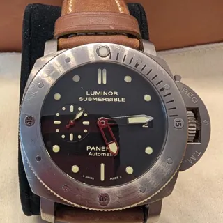 Panerai Submersible PAM 00305 47mm Titanium Black