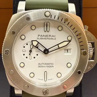 Panerai Submersible PAM 01226 44mm Stainless steel White