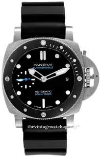 Panerai Luminor Submersible PAM 00683 Stainless steel Black