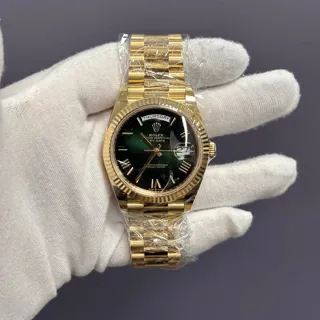 Rolex Day-Date 40 228238-0069 Yellow gold Green