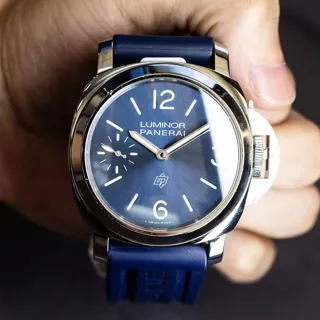 Panerai Luminor PAM1085 Stainless steel Blue