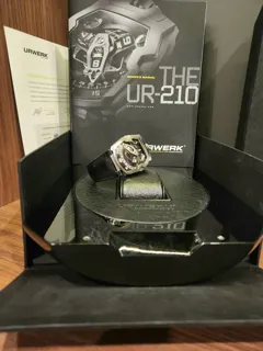 Urwerk UR-210 UR-210 TI Titanium Black