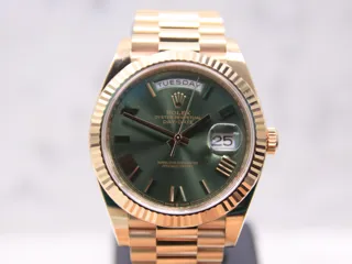 Rolex Day-Date 228235-0025 Rose gold Green