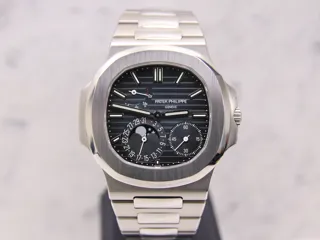 Patek Philippe Nautilus 5712/1A-001 Stainless steel Blue