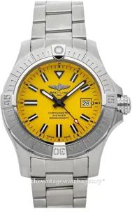 Breitling Avenger A17319101I1A1 Stainless steel Golden