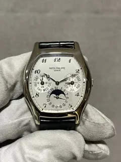 Patek Philippe Perpetual Calendar 5040G White gold Silver