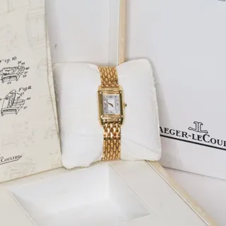 Jaeger-LeCoultre Reverso 18k yellow gold