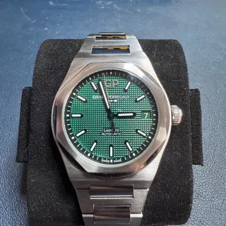 Girard-Perregaux Laureato 81010-11-3153- 42mm Stainless steel Green