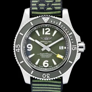 Breitling Superocean A17367 44mm Stainless steel Green