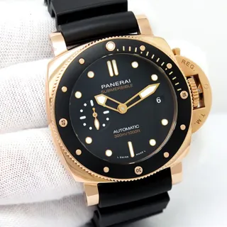 Panerai Submersible PAM01164 42mm Rose gold Black