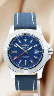 Breitling Avenger A32395 45mm Blau