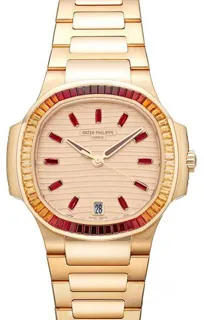 Patek Philippe Nautilus 7118/1300R-001 Rose gold Pink