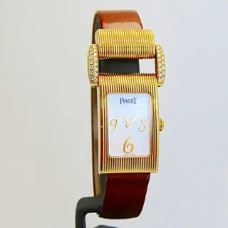 Piaget Protocole GOA27074 29mm Yellow gold Mother of pearl