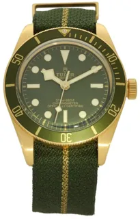 Tudor Black Bay 79018V 18k yellow gold Green