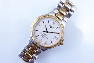 Longines Conquest V.H.P. 35.4mm Yellow gold and Stainless steel White