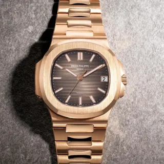 Patek Philippe Nautilus 5711/1R-001 Rose gold Brown