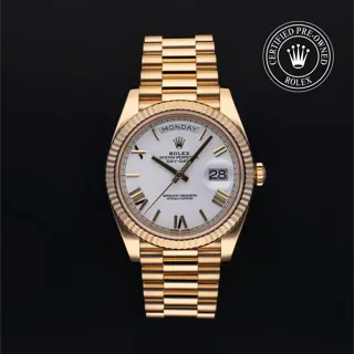 Rolex Day-Date 40 228238 40mm Yellow gold White