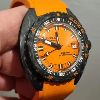 Doxa SUB 300 822.70.351.21 42.5mm Carbon fiber Orange