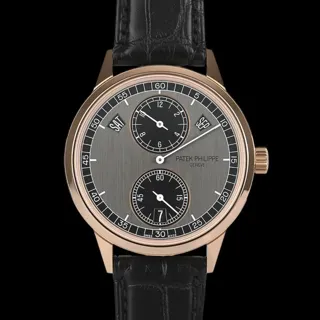 Patek Philippe Annual Calendar Regulator 5235/50R-001 40.5mm Rose gold Black