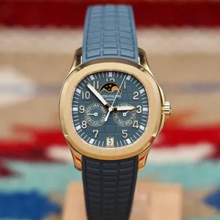 Patek Philippe Aquanaut 5261R-001 40mm Rose gold Blue