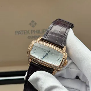 Patek Philippe Gondolo 4991R 37mm Rose gold White