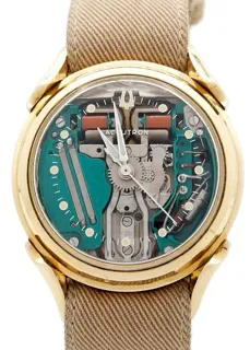 Bulova Accutron 34mm Yellow gold