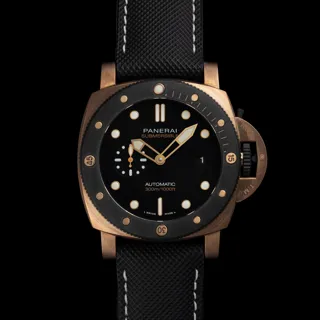 Panerai Submersible PAM 01070 18k rose gold Black