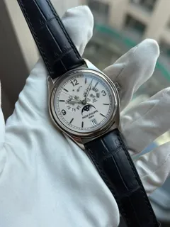 Patek Philippe Annual Calendar 5146G-001 White gold Beige