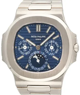 Patek Philippe Nautilus 5740/1G-001 40mm White gold Blue