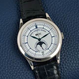 Patek Philippe Annual Calendar 5396G-001 White gold Silver