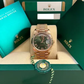 Rolex Day-Date 40 228235 40mm Everose gold Green