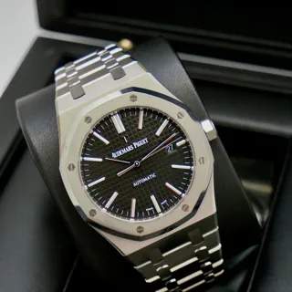 Audemars Piguet Royal Oak Selfwinding 15400ST.OO.1220ST.01 ( OAK  ) 41mm Stainless steel Black