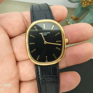 Patek Philippe Golden Ellipse 5738R-001 34.5mm Rose gold Golden