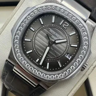 Patek Philippe Nautilus 7010G-010 White gold Gray