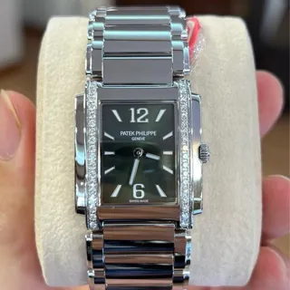 Patek Philippe Twenty~4 4910/1200A-011 25.1mm Stainless steel Green