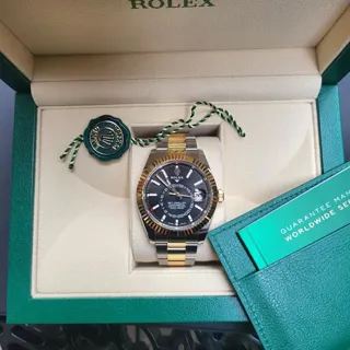 Rolex Sky-Dweller 326933 (TWO-TONE) 42mm