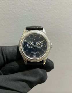 Patek Philippe Annual Calendar 5147G-001 White gold Blue