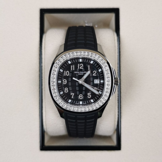 Patek Philippe Aquanaut 5267/200A-001 39mm Stainless steel Black