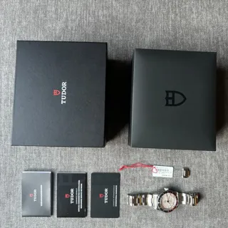 Tudor Black Bay GMT 79830RB-0010 41mm Stainless steel White