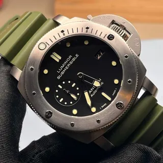 Panerai Submersible PAM 00305 47mm Titanium Black