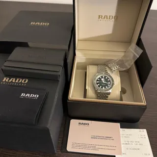 Rado Captain Cook R32500323 37mm Ceramic and Stainless steel Green