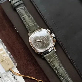 Patek Philippe Chronograph 7071G-010 35mm White gold Gray