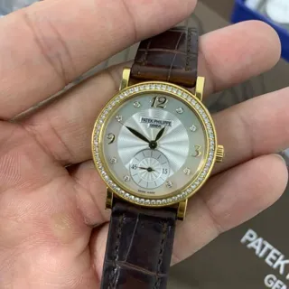 Patek Philippe Calatrava 4959J/001 31mm Yellow gold